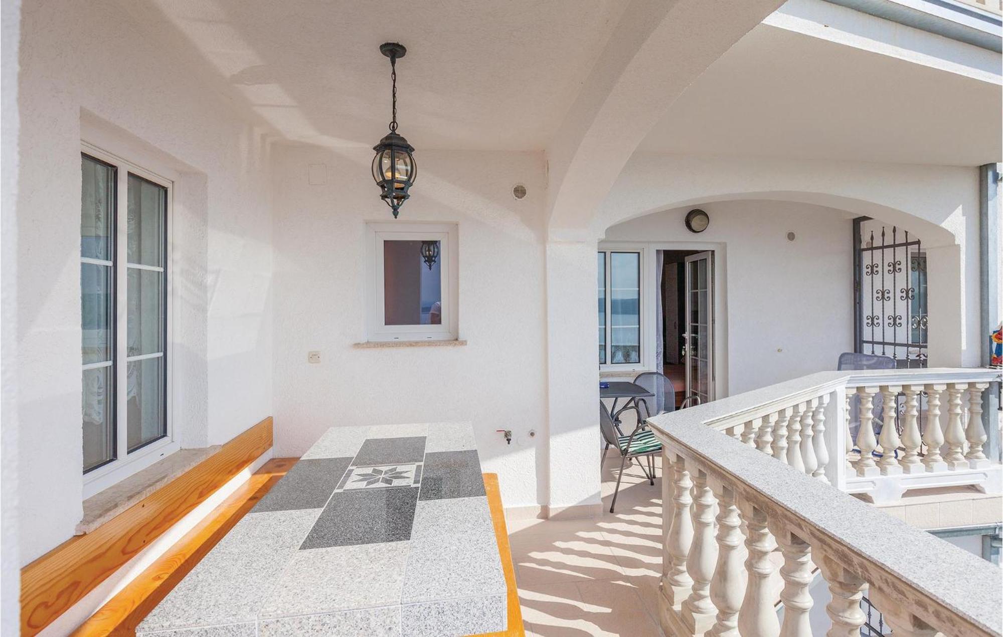 Nice Apartment In Crikvenica With Kitchen מראה חיצוני תמונה