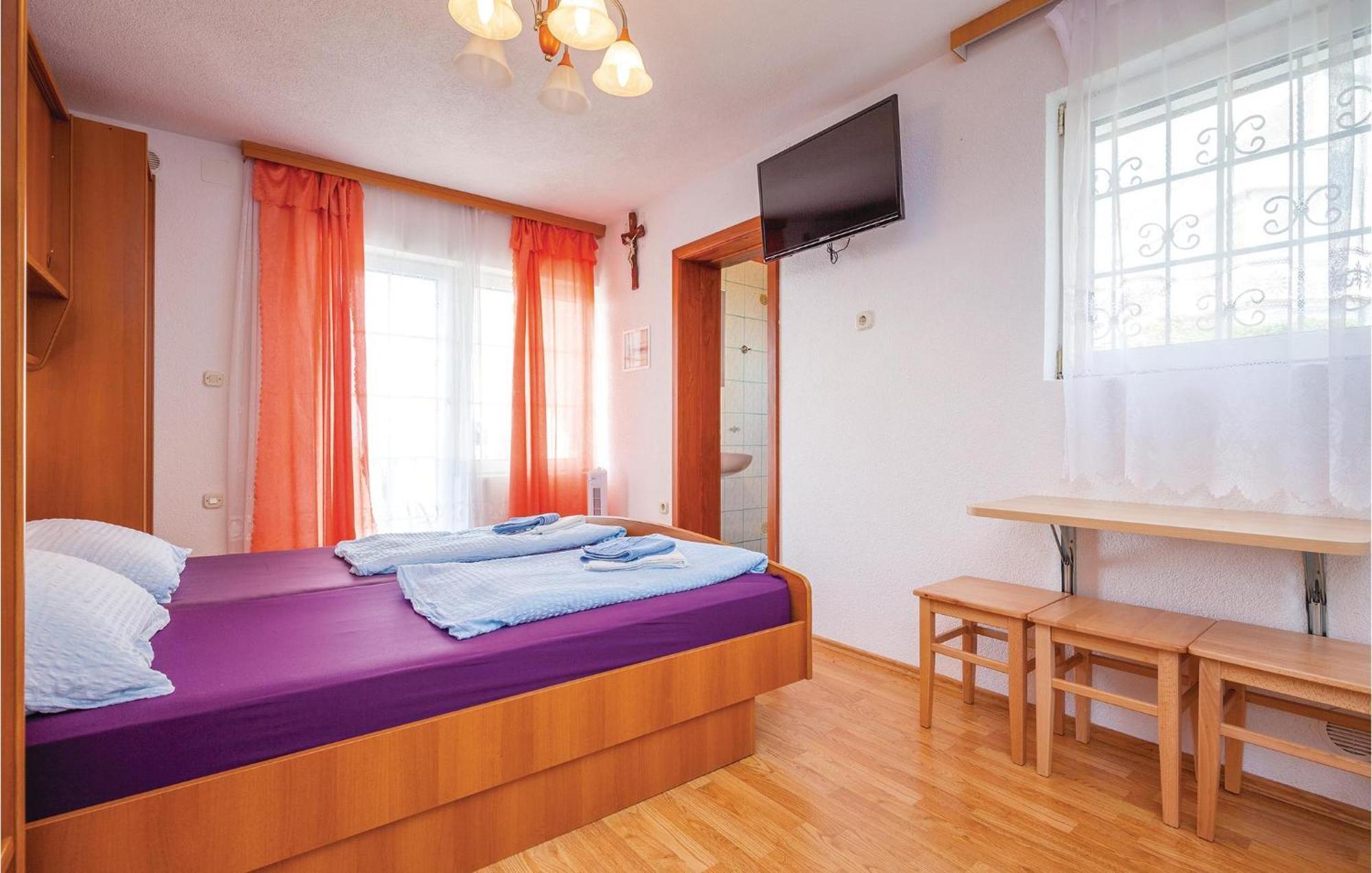 Nice Apartment In Crikvenica With Kitchen מראה חיצוני תמונה
